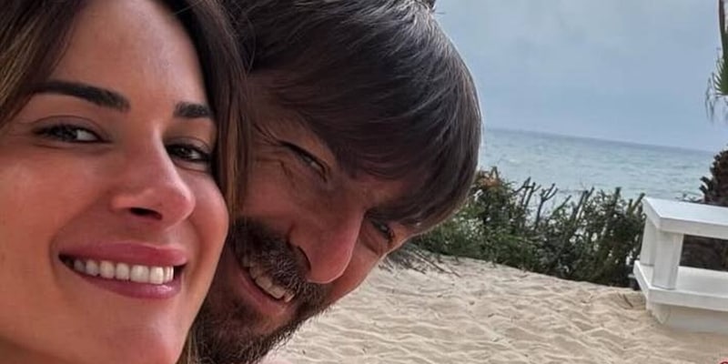 Acerbi, dopo il ko in Champions e il no alla nazionale, la foto al mare con la moglie 2 Acerbi, dopo il ko in Champions e il no alla nazionale, la foto al mare con la moglie