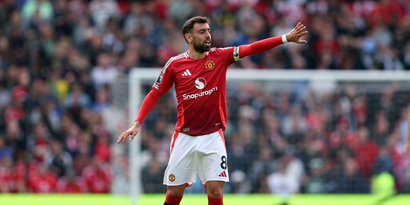"Manchester United, Bruno Fernandes rifiuta un'offerta pazzesca dell'Al Hilal" 4 "Manchester United, Bruno Fernandes rifiuta un'offerta pazzesca dell'Al Hilal"