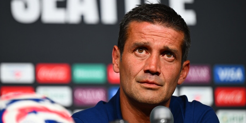 Chivu, frase shock per svegliare l'Inter dall'incubo Psg: "Dovete mangiarla, masticarla e guardarvi" 1 Chivu, frase shock per svegliare l'Inter dall'incubo Psg: "Dovete mangiarla, masticarla e guardarvi"