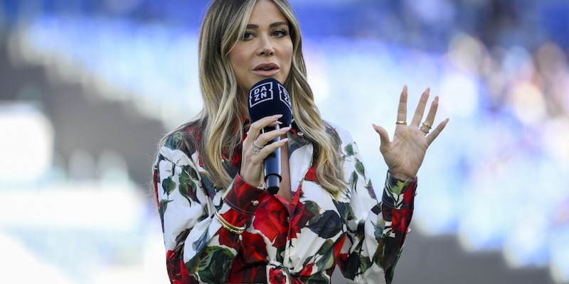 L’esordio di Diletta Leotta alla conduzione del nuovo show di Dazn: Club World Cup Show 1 L’esordio di Diletta Leotta alla conduzione del nuovo show di Dazn: Club World Cup Show