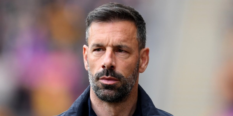 Van Nistelrooy lascia il Leicester dopo la retrocessione: la nota delle Foxes 1 Van Nistelrooy lascia il Leicester dopo la retrocessione: la nota delle Foxes