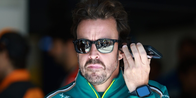 “Chi non salta è un gobbo juventino”: Alonso si ‘unisce’ al coro, gaffe social 1 “Chi non salta è un gobbo juventino”: Alonso si ‘unisce’ al coro, gaffe social