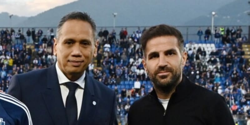 Fabregas, Suwarso fa tremare l'Inter: "Non lascia il Como". E sui social il messaggio è eloquente 1 Fabregas, Suwarso fa tremare l'Inter: "Non lascia il Como". E sui social il messaggio è eloquente