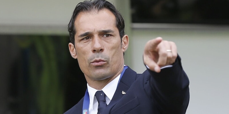 Dall'Italia di Gravina scappano tutti: Corradi se ne va al Milan a fare il vice di Allegri 1 Dall'Italia di Gravina scappano tutti: Corradi se ne va al Milan a fare il vice di Allegri