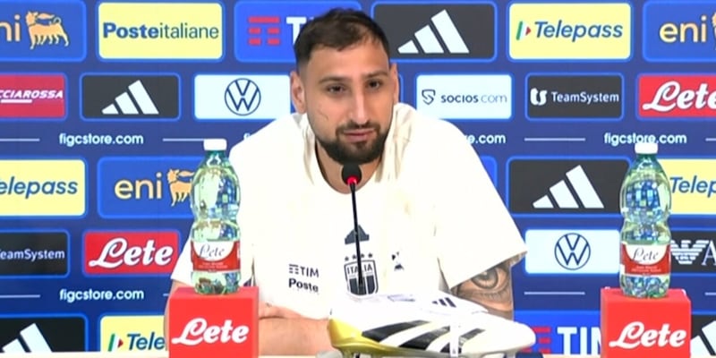 Donnarumma, le bellissime parole dopo la Champions: "Dall'altra parte c'erano i miei fratelli interisti, ho fatto fatica..." 2 Donnarumma, le bellissime parole dopo la Champions: "Dall'altra parte c'erano i miei fratelli interisti, ho fatto fatica..."