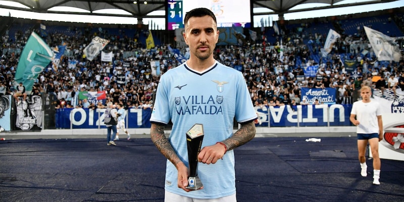 Vecino resta alla Lazio: accordo per il rinnovo di contratto 3 Vecino resta alla Lazio: accordo per il rinnovo di contratto