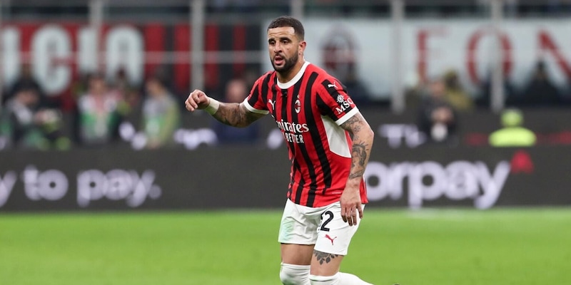 Il Milan saluta Walker, non è stato riscattato: torna al Manchester City 2 Il Milan saluta Walker, non è stato riscattato: torna al Manchester City