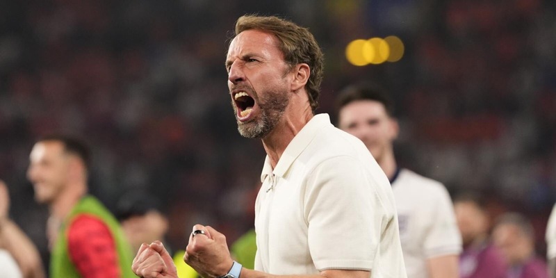 Gareth Southgate diventa Sir e ammette: "Non mi manca allenare l'Inghilterra" 3 Gareth Southgate diventa Sir e ammette: "Non mi manca allenare l'Inghilterra"