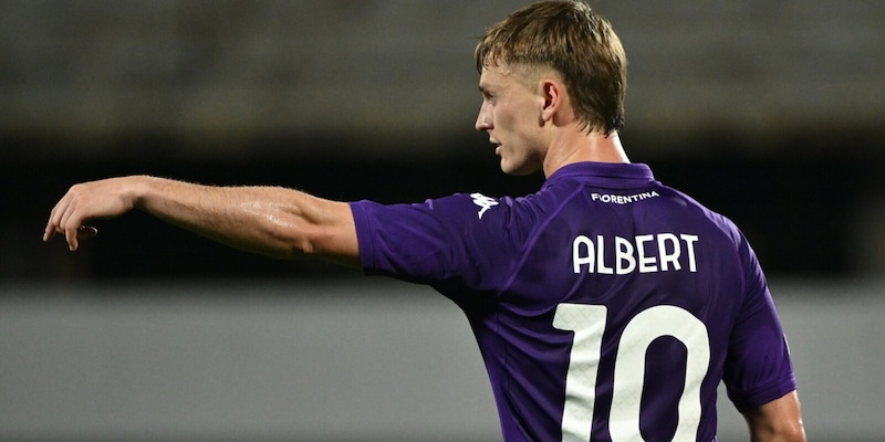 Fiorentina, accordo con il Genoa per il riscatto di Gudmundsson 1 Fiorentina, accordo con il Genoa per il riscatto di Gudmundsson