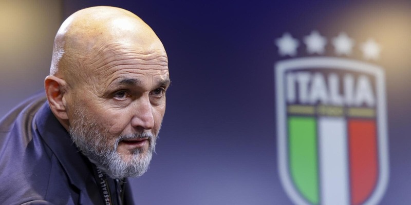 Spalletti e il no di Acerbi all'Italia: "Ha risposto con un sms". E sulla convocazione di Cristante e Mancini... 2 Spalletti e il no di Acerbi all'Italia: "Ha risposto con un sms". E sulla convocazione di Cristante e Mancini...