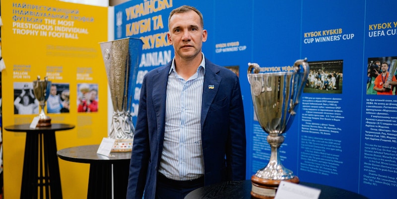 A Toronto la mostra "Calcio ucraino: il gioco continua". Shevchenko: "Un omaggio a chi ci ha sostenuto" 2 A Toronto la mostra "Calcio ucraino: il gioco continua". Shevchenko: "Un omaggio a chi ci ha sostenuto"