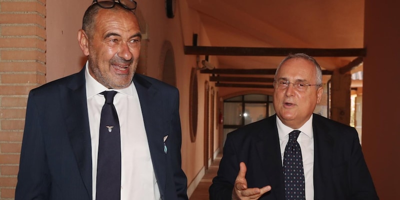 Sarri, il comunicato ufficiale della Lazio: "Piena disponibilità a continuare dopo il confronto con Lotito" 2 Sarri, il comunicato ufficiale della Lazio: "Piena disponibilità a continuare dopo il confronto con Lotito"