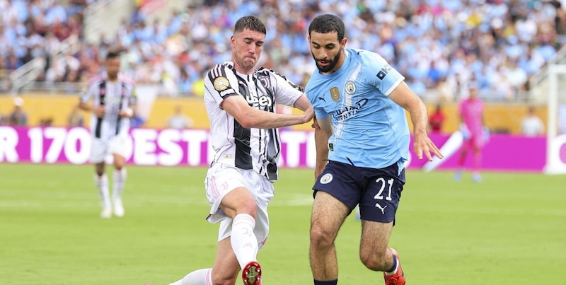 Vlahovic bersagliato dai tifosi Juve sui social dopo gli errori contro il City: "Vi prego…” 3 Vlahovic bersagliato dai tifosi Juve sui social dopo gli errori contro il City: "Vi prego…”