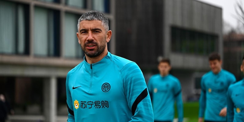 Dalla Serbia Kolarov annuncia: "Sarò il vice dell'Inter" 3 Dalla Serbia Kolarov annuncia: "Sarò il vice dell'Inter"