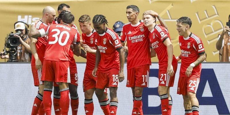 Bayern ko, il Benfica vince 1-0 e passa da primo del girone. Eliminato il Boca 1 Bayern ko, il Benfica vince 1-0 e passa da primo del girone. Eliminato il Boca
