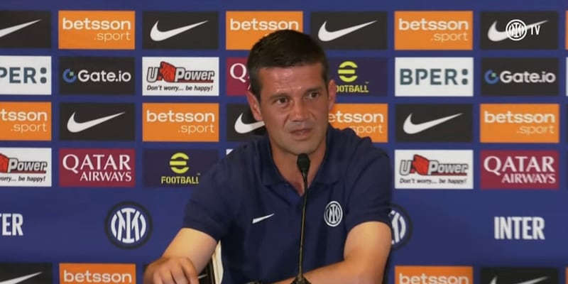 Inter, Chivu si presenta: "Sento un grande senso di responsabilità" 2 Inter, Chivu si presenta: "Sento un grande senso di responsabilità"