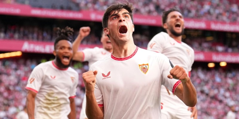 Juanlu aspetta il Napoli 2 Juanlu aspetta il Napoli