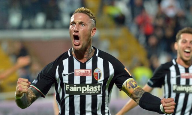 Ardemagni: "La mia vita tra errori, sfortune e trionfi. Sempre con l'ossessione del gol" 1 Ardemagni: "La mia vita tra errori, sfortune e trionfi. Sempre con l'ossessione del gol"
