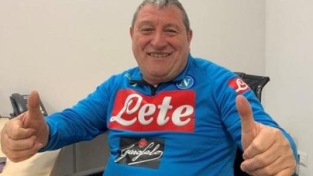 Starace, è ancora gioia scudetto: "Grazie agli interisti per avercelo fatto vincere" 2 Starace, è ancora gioia scudetto: "Grazie agli interisti per avercelo fatto vincere"