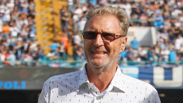 Krol: "Il mio Ajax anche oggi sarebbe una rivoluzione. Che gioia per scudetto Napoli" 4 Krol: "Il mio Ajax anche oggi sarebbe una rivoluzione. Che gioia per scudetto Napoli"