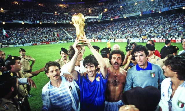 "Un seme d'oro per il nostro sport": il commento di De Felice dopo la vittoria mondiale del 1982 3 "Un seme d'oro per il nostro sport": il commento di De Felice dopo la vittoria mondiale del 1982