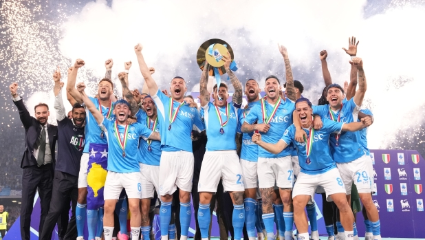 LIVE Calendario Serie A, alle ore 18.30 il sorteggio: Inter e Milan iniziano in casa 4 LIVE Calendario Serie A, alle ore 18.30 il sorteggio: Inter e Milan iniziano in casa