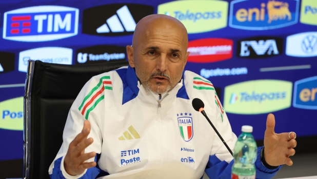 Spalletti: "Acerbi un giorno mi spiegherà. Il like di Mancini? Gli avranno hackerato il telefono" 3 Spalletti: "Acerbi un giorno mi spiegherà. Il like di Mancini? Gli avranno hackerato il telefono"
