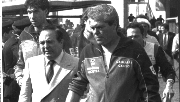 Il presidente che credeva ai complotti e cacciò Gigi Riva. E si diede alla latitanza 1 Il presidente che credeva ai complotti e cacciò Gigi Riva. E si diede alla latitanza