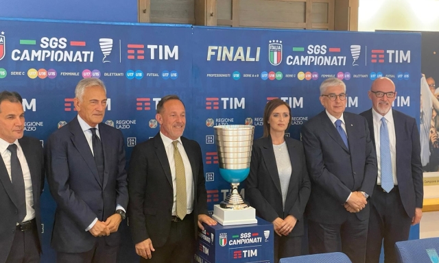 Gravina su Acerbi: "Nessun commento, è una sua scelta. Ma ora non cerchiamo alibi" 1 Gravina su Acerbi: "Nessun commento, è una sua scelta. Ma ora non cerchiamo alibi"