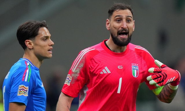 Gigio: "Momenti difficili, ma ora sento l'appoggio degli italiani. Mercato? Prima scelta Parigi" 1 Gigio: "Momenti difficili, ma ora sento l'appoggio degli italiani. Mercato? Prima scelta Parigi"
