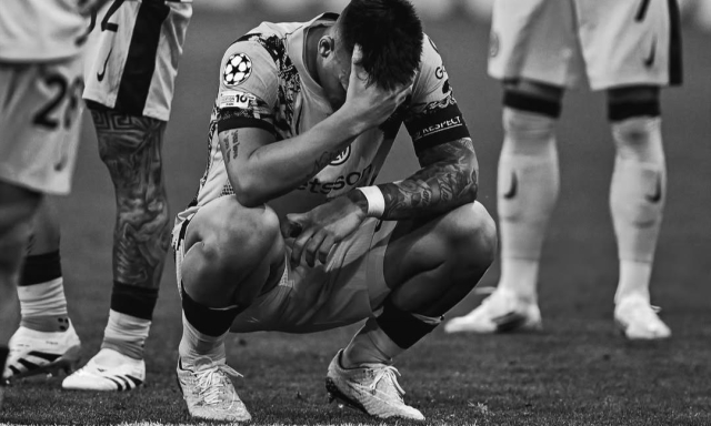 Lautaro: "Che tristezza, chiedo scusa. Ma resto orgoglioso di essere capitano dell'Inter" 1 Lautaro: "Che tristezza, chiedo scusa. Ma resto orgoglioso di essere capitano dell'Inter"