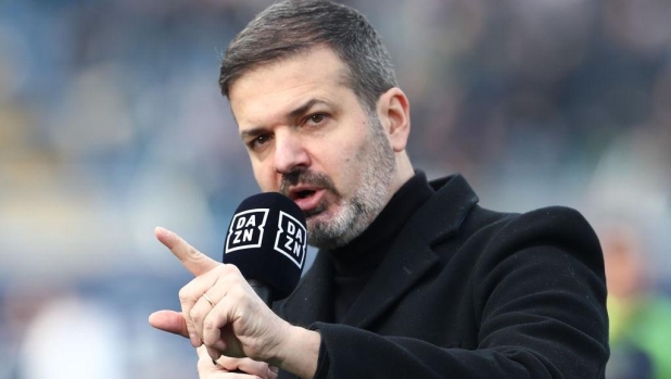 Stramaccioni: "Inter spiazzata da Inzaghi: Chivu più adatto di Fabregas per il progetto" 2 Stramaccioni: "Inter spiazzata da Inzaghi: Chivu più adatto di Fabregas per il progetto"