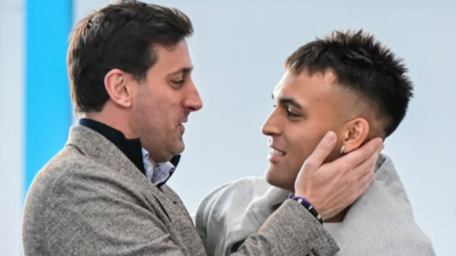 Milito riabbraccia Lautaro... e il Principe scherza sul futuro del "Toro" 3 Milito riabbraccia Lautaro... e il Principe scherza sul futuro del "Toro"