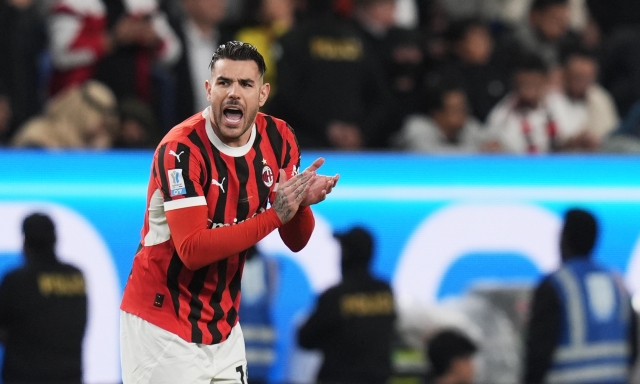 Theo, sì all'Arabia con ingaggio monstre: i dettagli. E il Milan ha due piste calde per sostituirlo 1 Theo, sì all'Arabia con ingaggio monstre: i dettagli. E il Milan ha due piste calde per sostituirlo