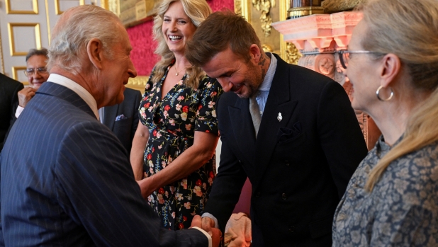 Beckham diventa Sir: Re Carlo gli conferisce il titolo di cavaliere 3 Beckham diventa Sir: Re Carlo gli conferisce il titolo di cavaliere