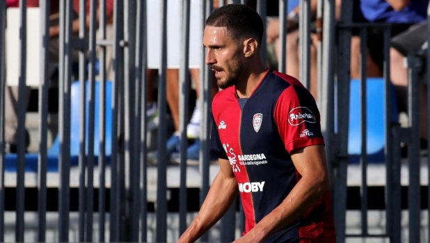Azzi: "Cagliari importante per la mia carriera. Poi i nuovi acquisti mi hanno tolto il posto" 4 Azzi: "Cagliari importante per la mia carriera. Poi i nuovi acquisti mi hanno tolto il posto"