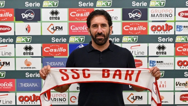 Caserta è il nuovo allenatore del Bari: firmato un contratto biennale 1 Caserta è il nuovo allenatore del Bari: firmato un contratto biennale