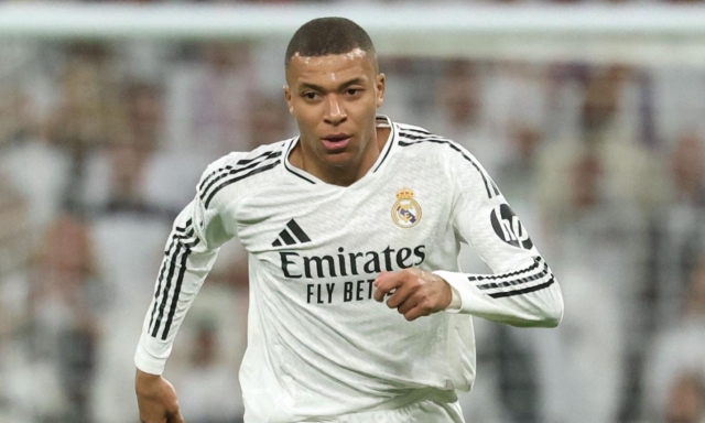 Real, paura per Mbappé: gastroenterite acuta, ricoverato 1 Real, paura per Mbappé: gastroenterite acuta, ricoverato