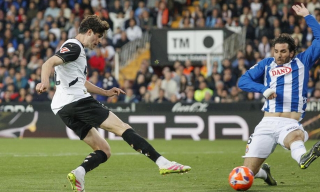 Come cambierebbe il Milan da Reijnders a Javi Guerra? Stesso stile, meno gol 2 Come cambierebbe il Milan da Reijnders a Javi Guerra? Stesso stile, meno gol