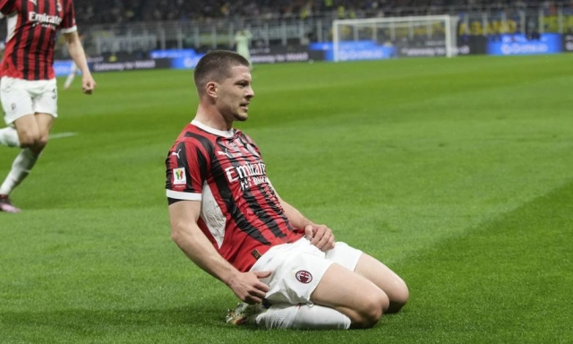 Jovic, il Milan lascia scadere l'opzione: Luka saluta il Diavolo 4 Jovic, il Milan lascia scadere l'opzione: Luka saluta il Diavolo