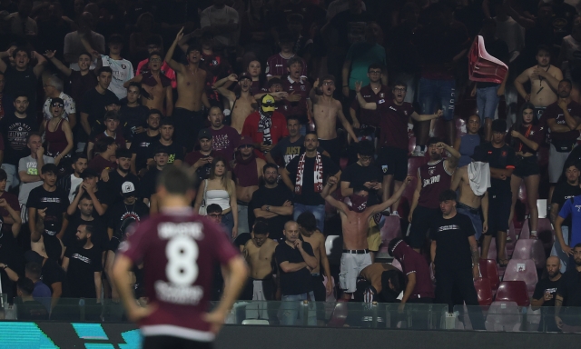 Salernitana, il giorno dopo: è caccia ai violenti. E intanto parte la rivoluzione 1 Salernitana, il giorno dopo: è caccia ai violenti. E intanto parte la rivoluzione