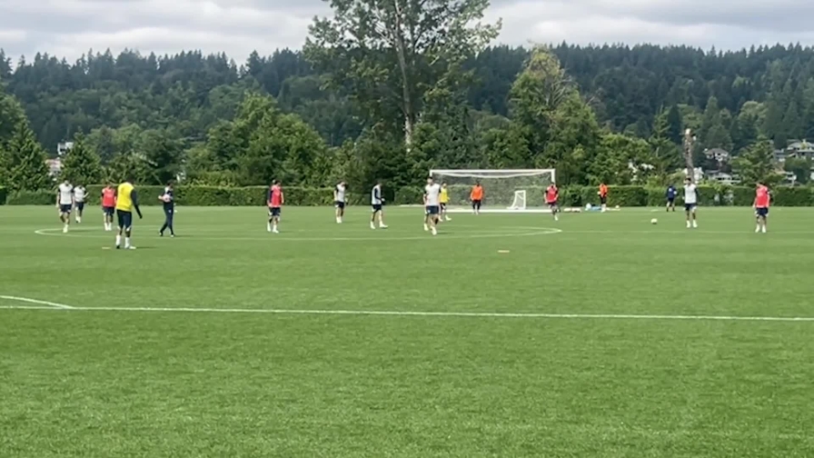Allenamento Inter, Chivu scherza con i giocatori: "Che c..o" 4 Allenamento Inter, Chivu scherza con i giocatori: "Che c..o"