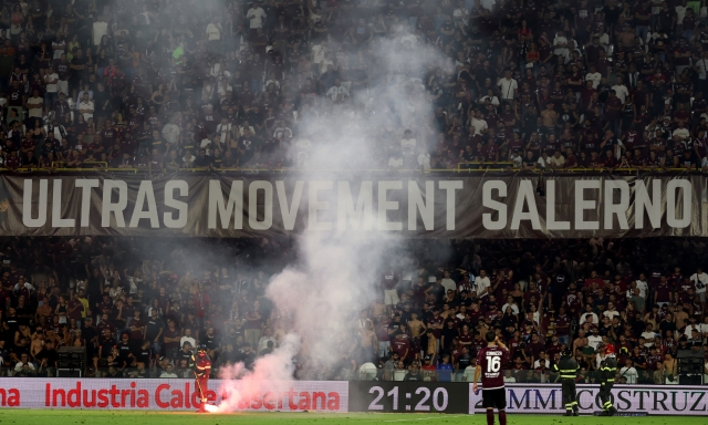 Salernitana ufficialmente in C: dal Giudice Sportivo 0-3 a tavolino e due gare a porte chiuse 2 Salernitana ufficialmente in C: dal Giudice Sportivo 0-3 a tavolino e due gare a porte chiuse