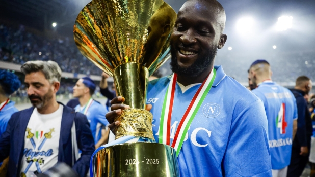 Lukaku: "De Bruyne? Io e Mertens lo abbiamo convinto. Resterò a Napoli fino al..." 1 Lukaku: "De Bruyne? Io e Mertens lo abbiamo convinto. Resterò a Napoli fino al..."