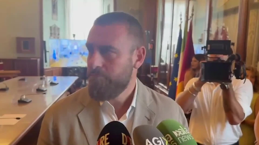 De Rossi: "In Italia a volte chiamiamo 'giovani' calciatori che..." 1 De Rossi: "In Italia a volte chiamiamo 'giovani' calciatori che..."