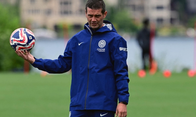 Chivu alza il volume: "Inter, dobbiamo masticare un po' di m... E i miei campioni lo sanno" 2 Chivu alza il volume: "Inter, dobbiamo masticare un po' di m... E i miei campioni lo sanno"