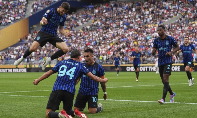 Calha rientra in Italia e flirta col Galatasary, ma c'è super Sucic: come cambia l'Inter in mezzo 2 Calha rientra in Italia e flirta col Galatasary, ma c'è super Sucic: come cambia l'Inter in mezzo