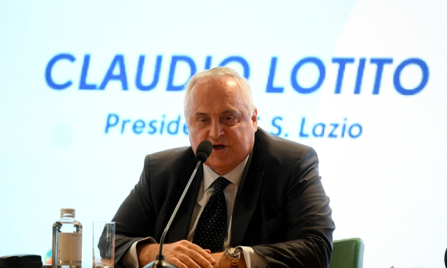 Vertice Lotito-Sarri sul problema indice di liquidità: "L'allenatore è col club" 3 Vertice Lotito-Sarri sul problema indice di liquidità: "L'allenatore è col club"