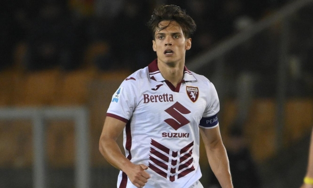 Il Milan rifà il centrocampo: avanti per Jashari, vicino anche Ricci. Le trattative 1 Il Milan rifà il centrocampo: avanti per Jashari, vicino anche Ricci. Le trattative