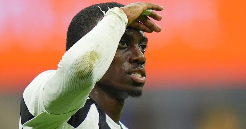 Weah, scoppia il caso Juve. La dura accusa dell’agente: “Un dirigente ci crea problemi per vendetta” 1 Weah, scoppia il caso Juve. La dura accusa dell’agente: “Un dirigente ci crea problemi per vendetta”